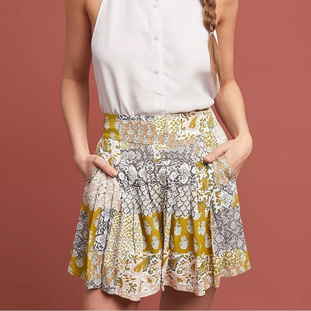 Anthropologie Maeve Patchwork Pleated Pull On Shorts Skort green motif
Size S